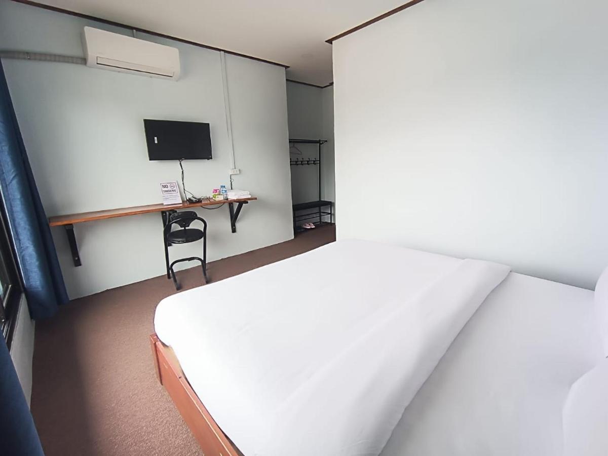 ເຮືອນພັກບີວີ Hotell Ban Thongchai-Tai Eksteriør bilde